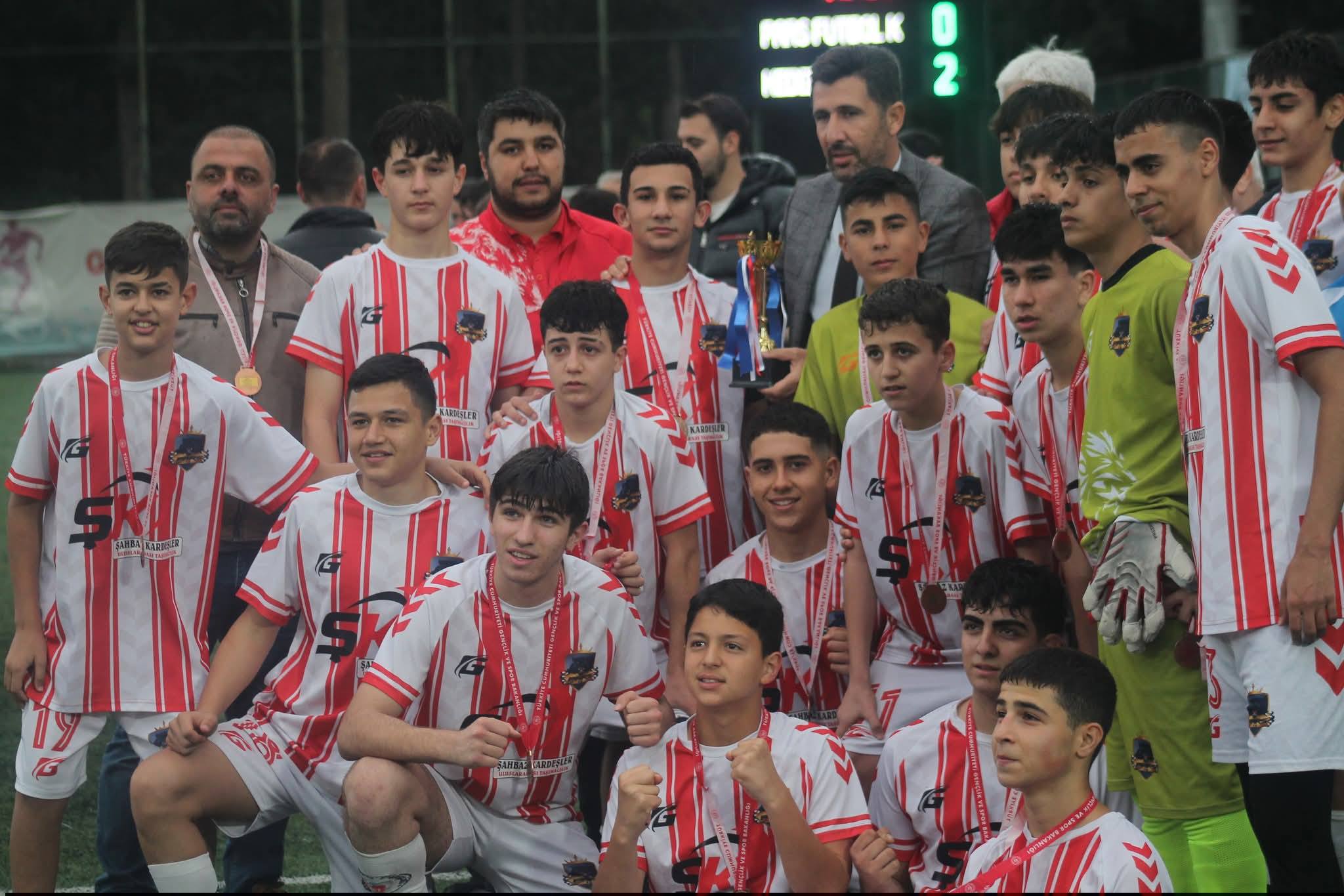U 15 Takımımız Kupa Ve Madalya Töreni